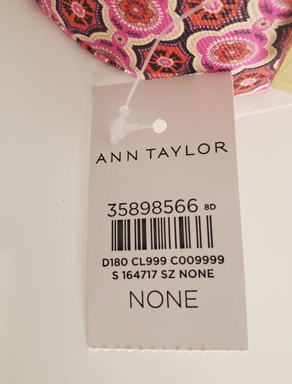 Ann Taylor Round Travel Jewelry Case Pink Pattern Zip Aroud Travel NWT